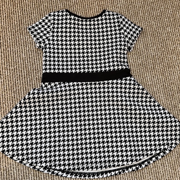 NWT Childrens Place Black and White Houndstooth dress 2T - Picture 3 of 3